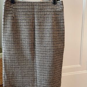 Theory wool pencil skirt. Very good condition.